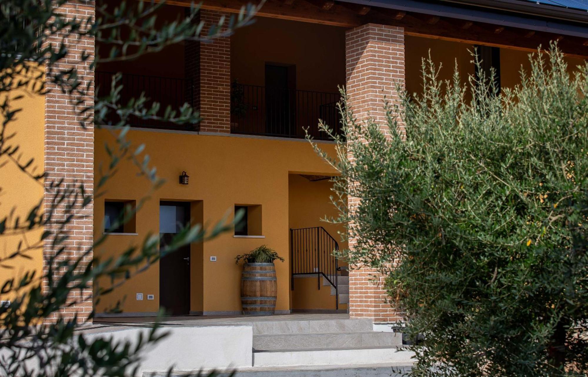Agriturismo Corte Casa Erminia Cola  Exterior photo